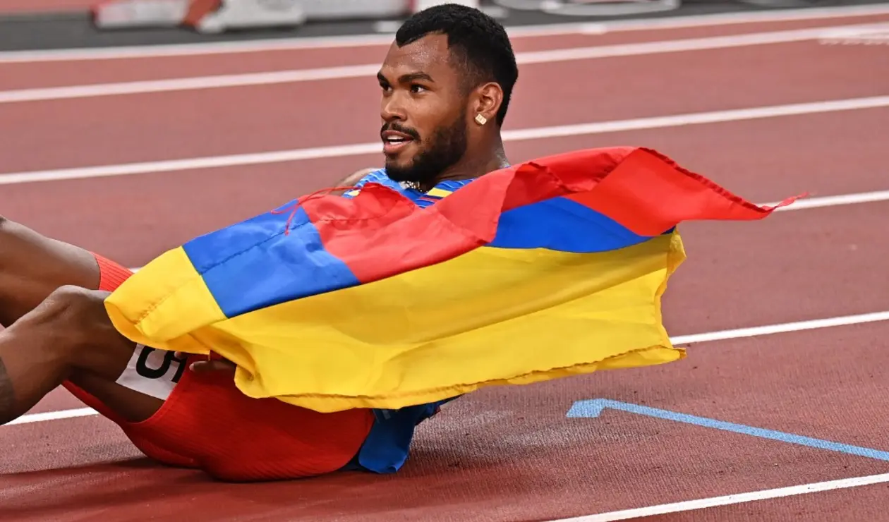 Anthony Zambrano ganó la medalla de plata en la final de los 400 metros