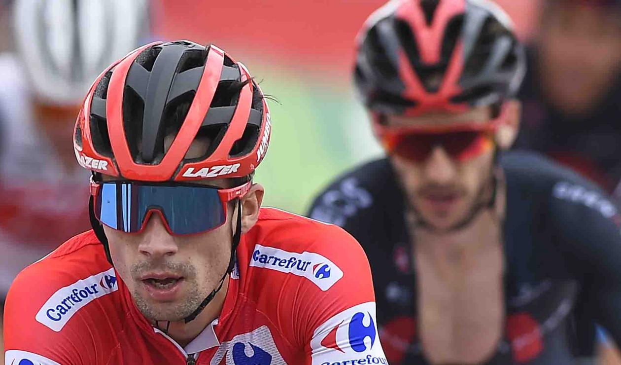 Adam Yates detrás de Roglic, en la Vuelta a España