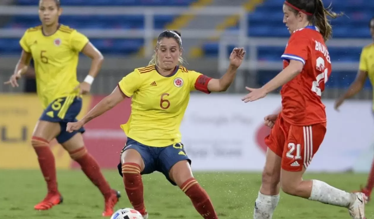 Selección femenina - amistoso frente a Chile 