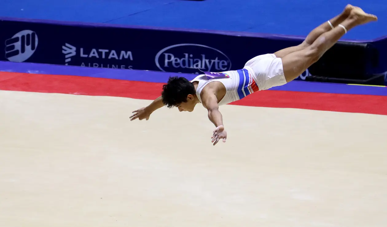 Gimnasia artística por equipos