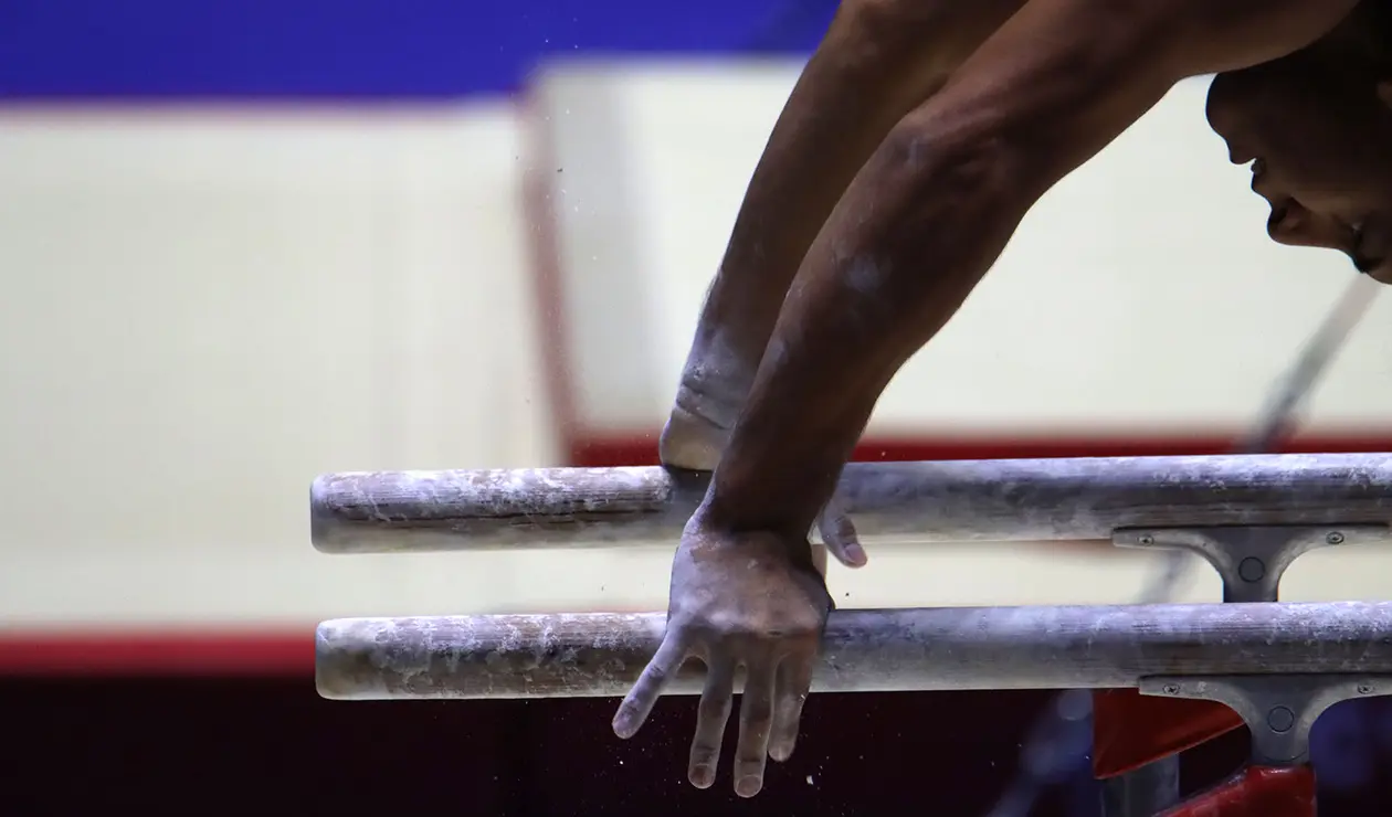Gimnasia artística por equipos