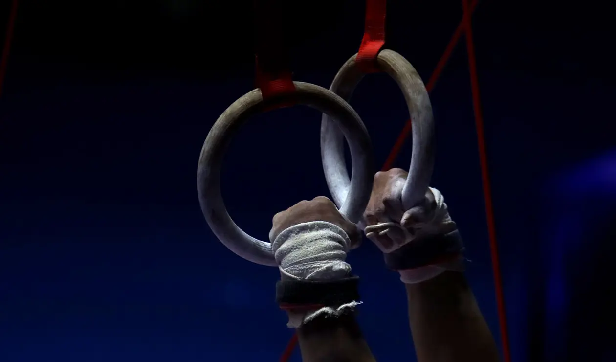 Gimnasia artística por equipos