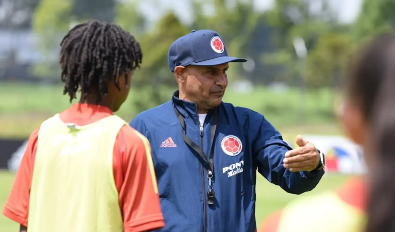 Carlos Paniagua- Selección femenina sub-17 