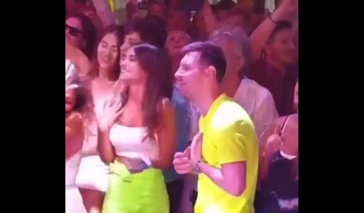 Lionel Messi y Antonela
