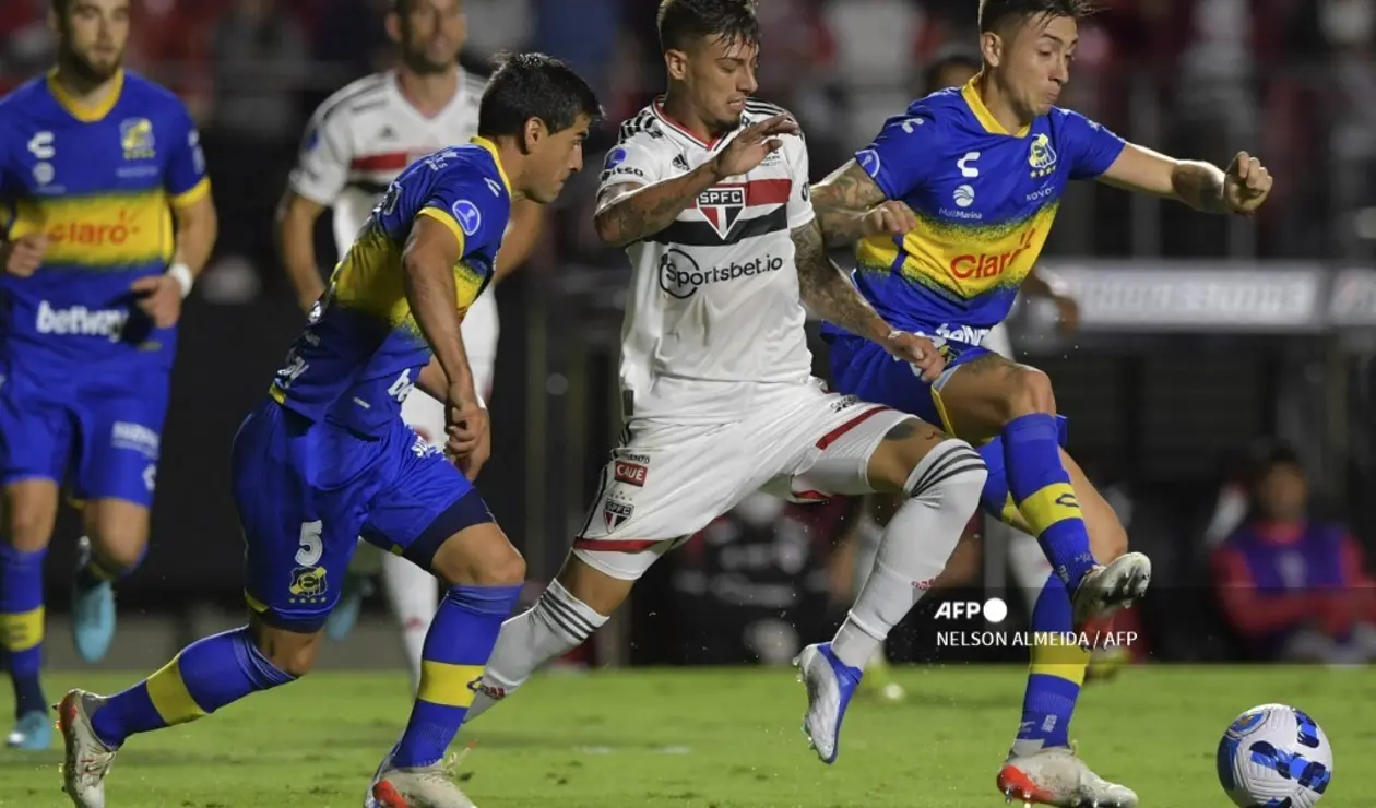 Everton en su partido ante Sao Paulo por Copa Sudamericana.