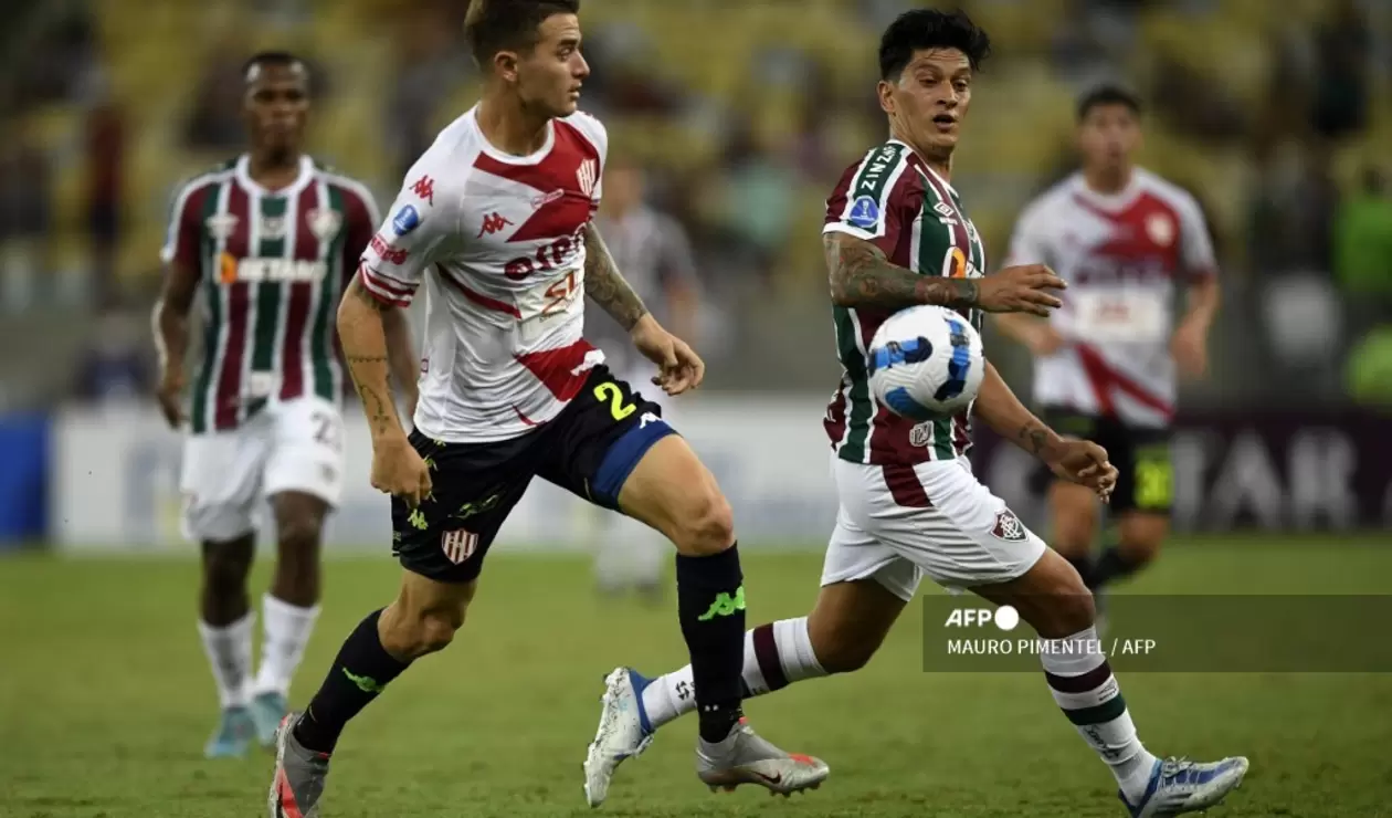 Unión de Santa Fe en su partido por Copa Sudamericana, ante Fluminense