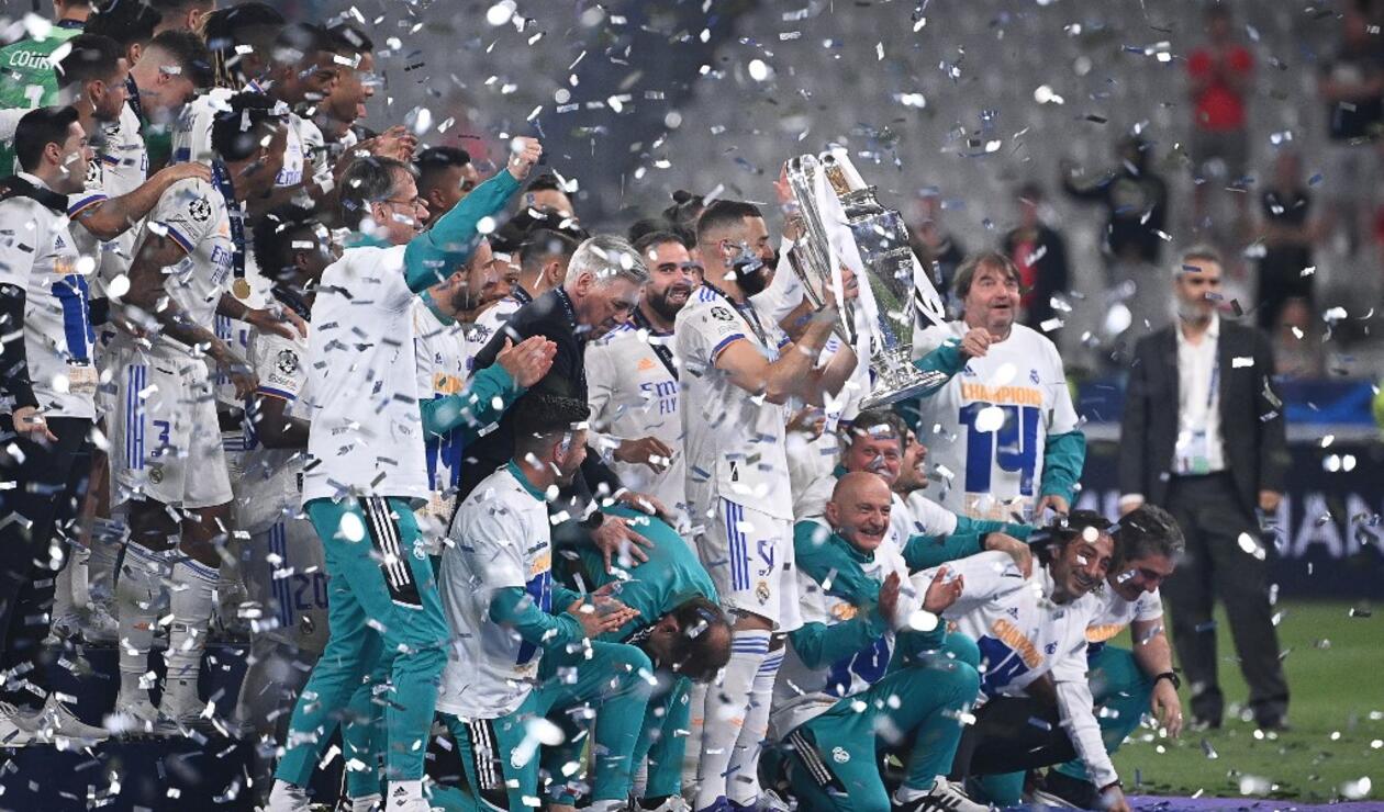 Real Madrid celebrando su título de campeón de la Champions 2022