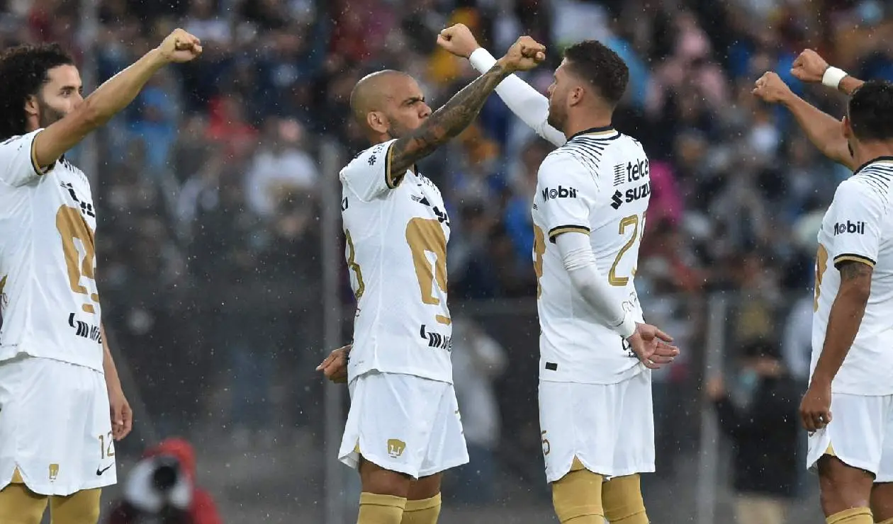 Pumas - Dani Alves