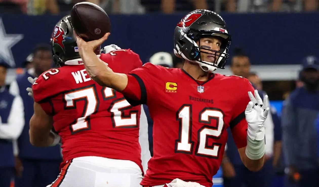 Tom Brady se estrenó con victoria en el inicio de temporada del fútbol americano
