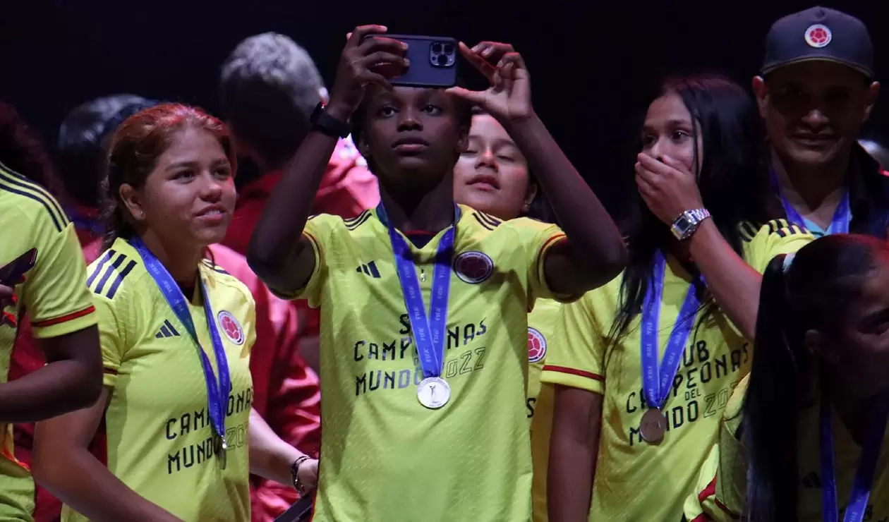 Homenaje a la Selección Colombia Femenina Sub 17 en Bogotá