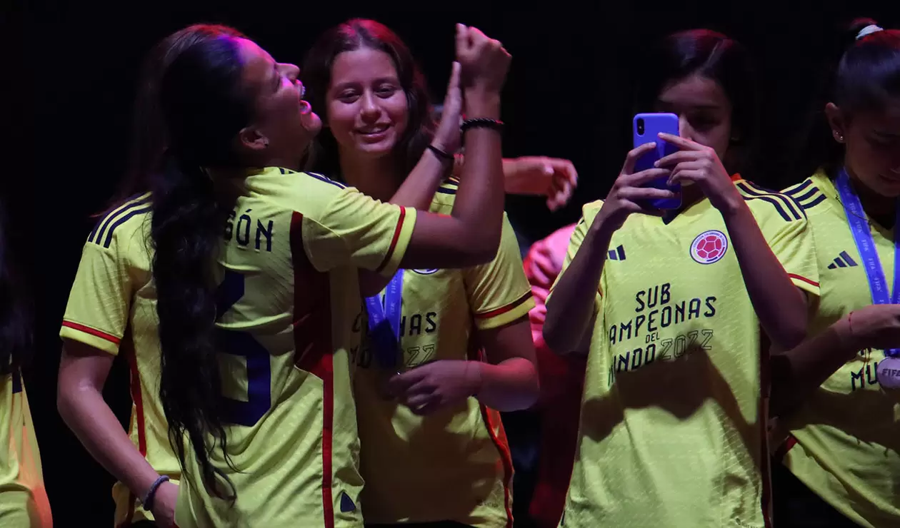 Recibimiento de la Selección Colombia Femenina sub 17