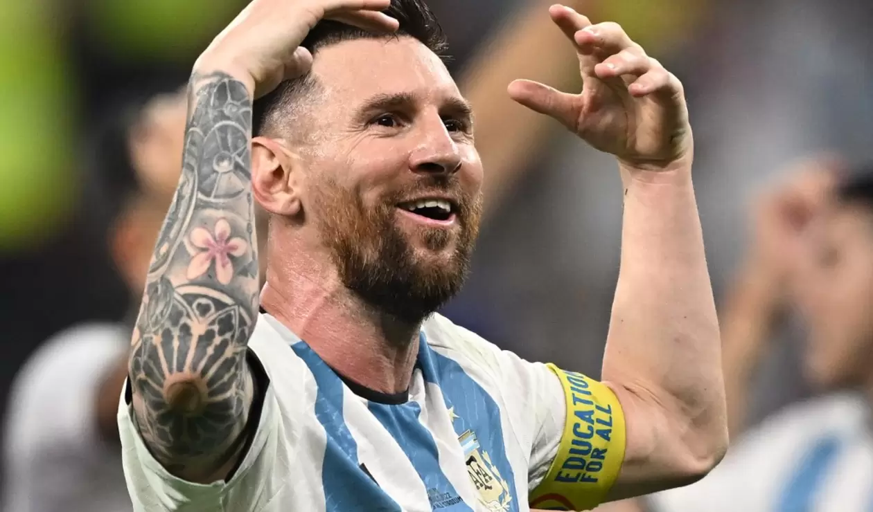 Messi celebrando la clasificación de Argentina a los cuartos de final en Qatar 2022