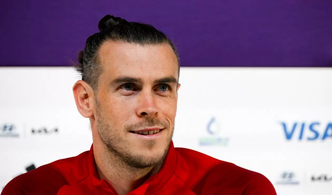 Gareth Bale en la previa de un partido de Gales en el Mundial de Qatar 2022