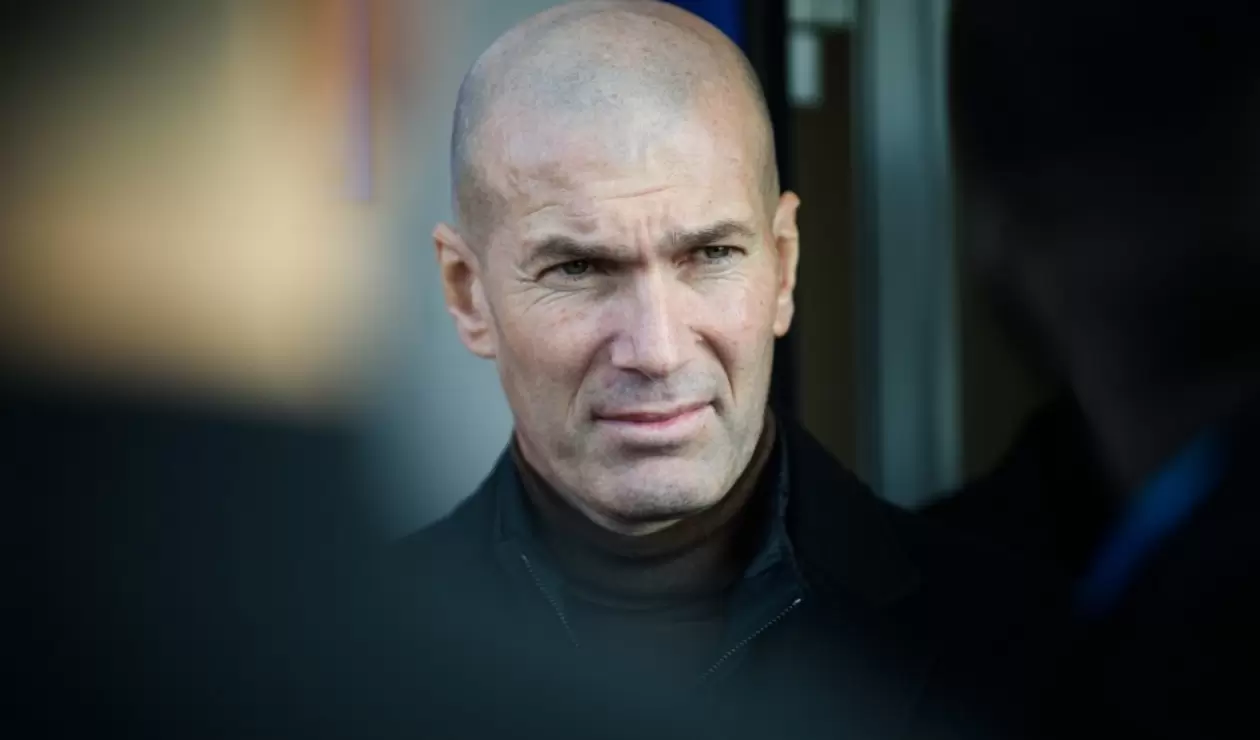 Zinedine Zidane estuvo en la baraja de Francia si se iba Deschamps