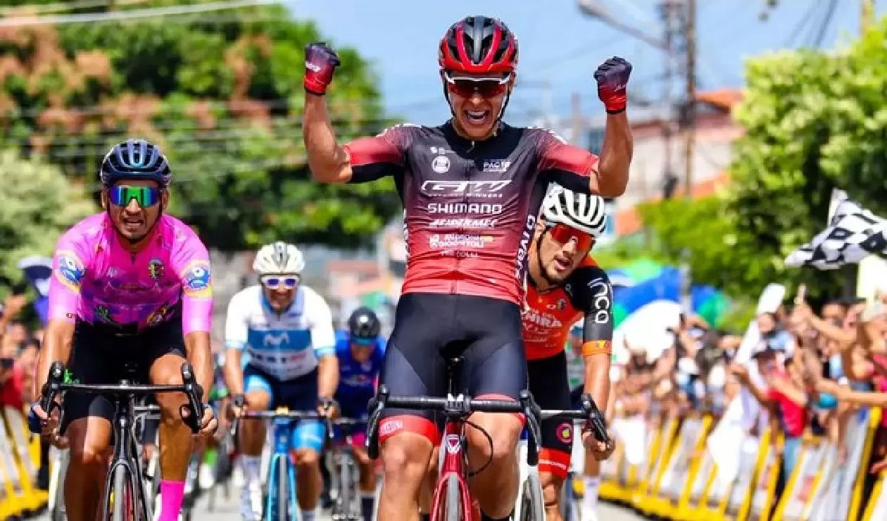 Jhonatan Guatibonza ganó la tercera etapa de la Vuelta al Táchira