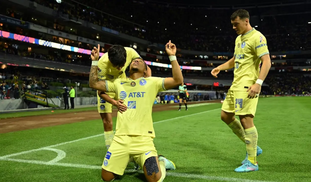 América, gol de Roger Martínez ante Santos Laguna