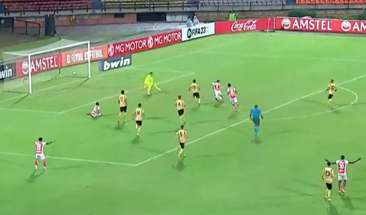 El gol de la clasificación para Santa Fe ante Águilas en Sudamericana