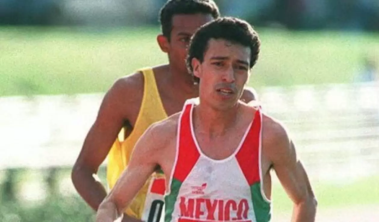 Armando Quintanilla - atleta mexicano