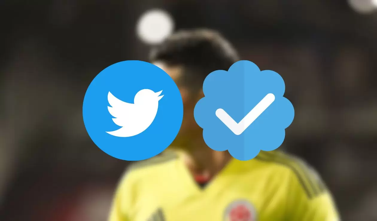 Twitter quita insignia azul