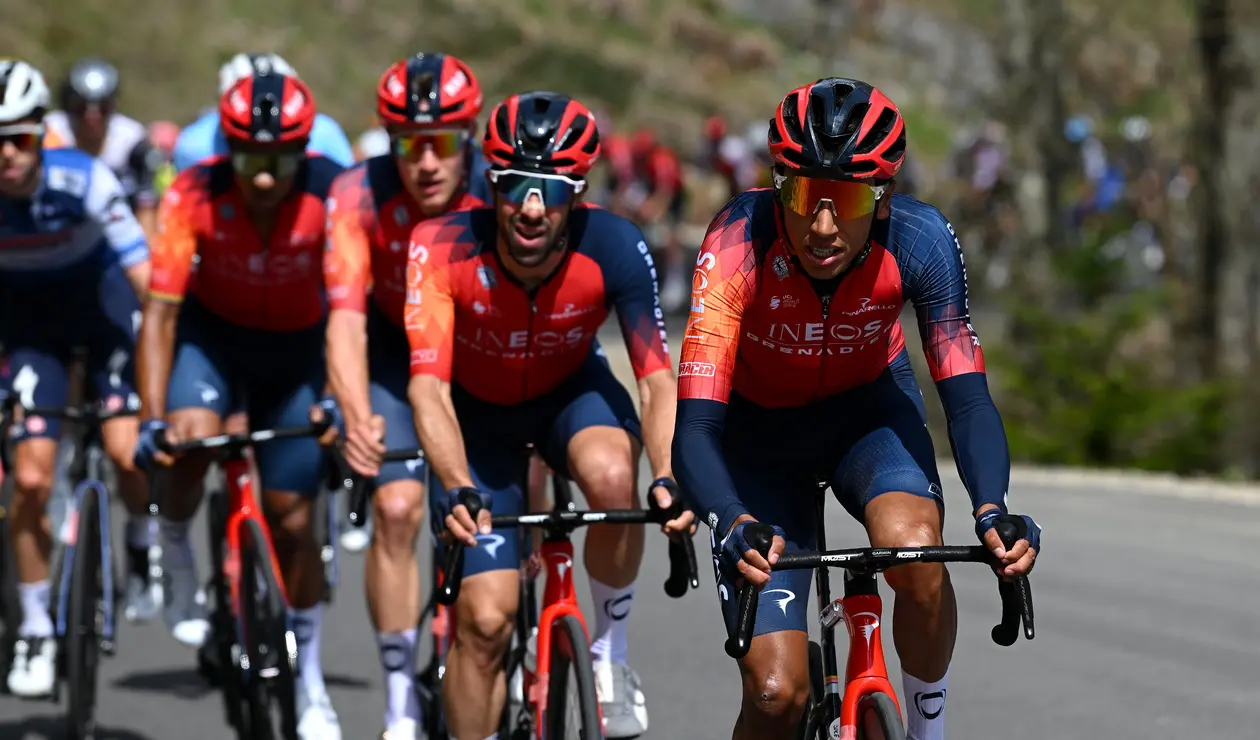 Egan Bernal en una de las etapas del Tour de Romandía 2023