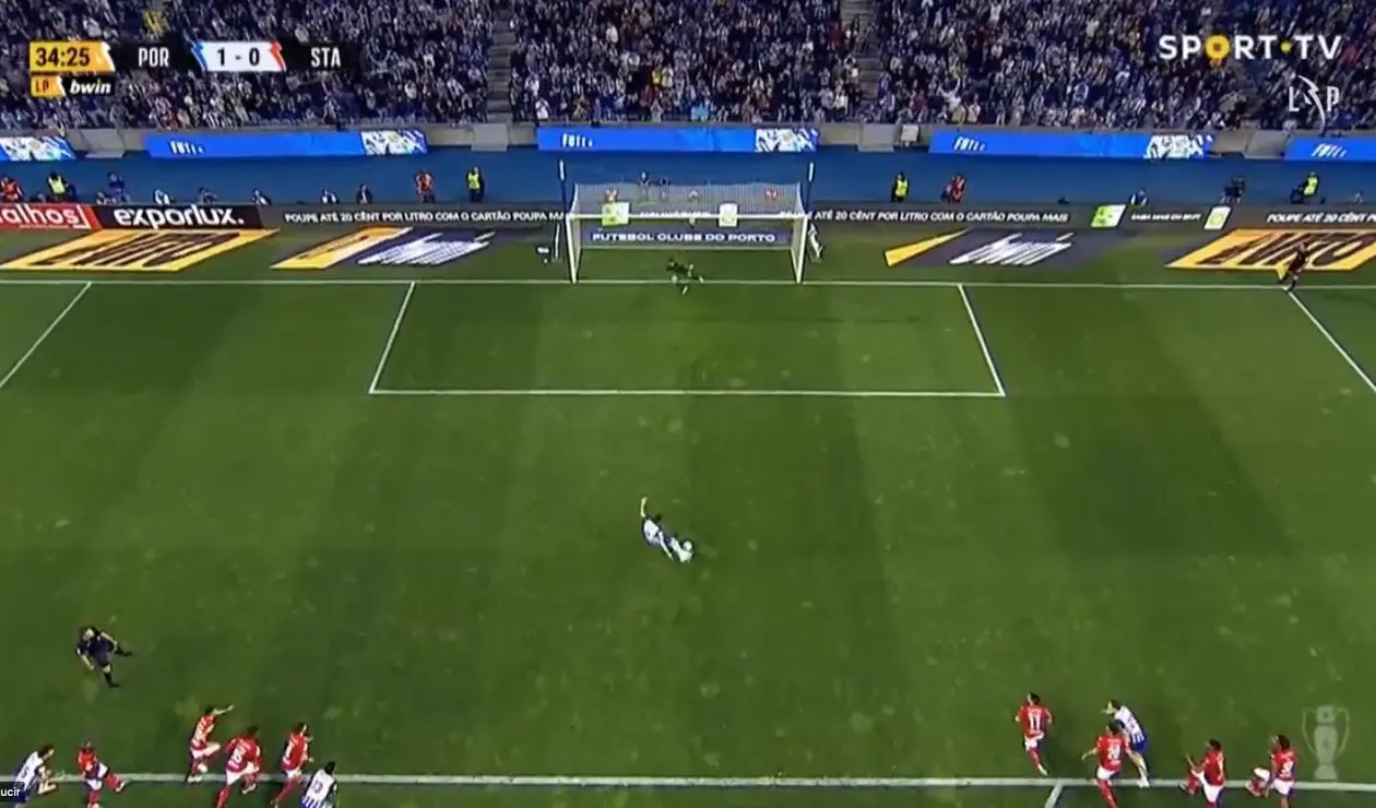 Gol de Mateus Uribe con el Porto ante Santa Clara