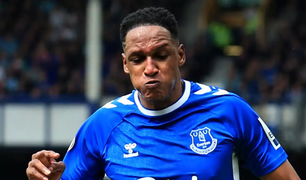 Yerry Mina disputa su último partido con el Everton