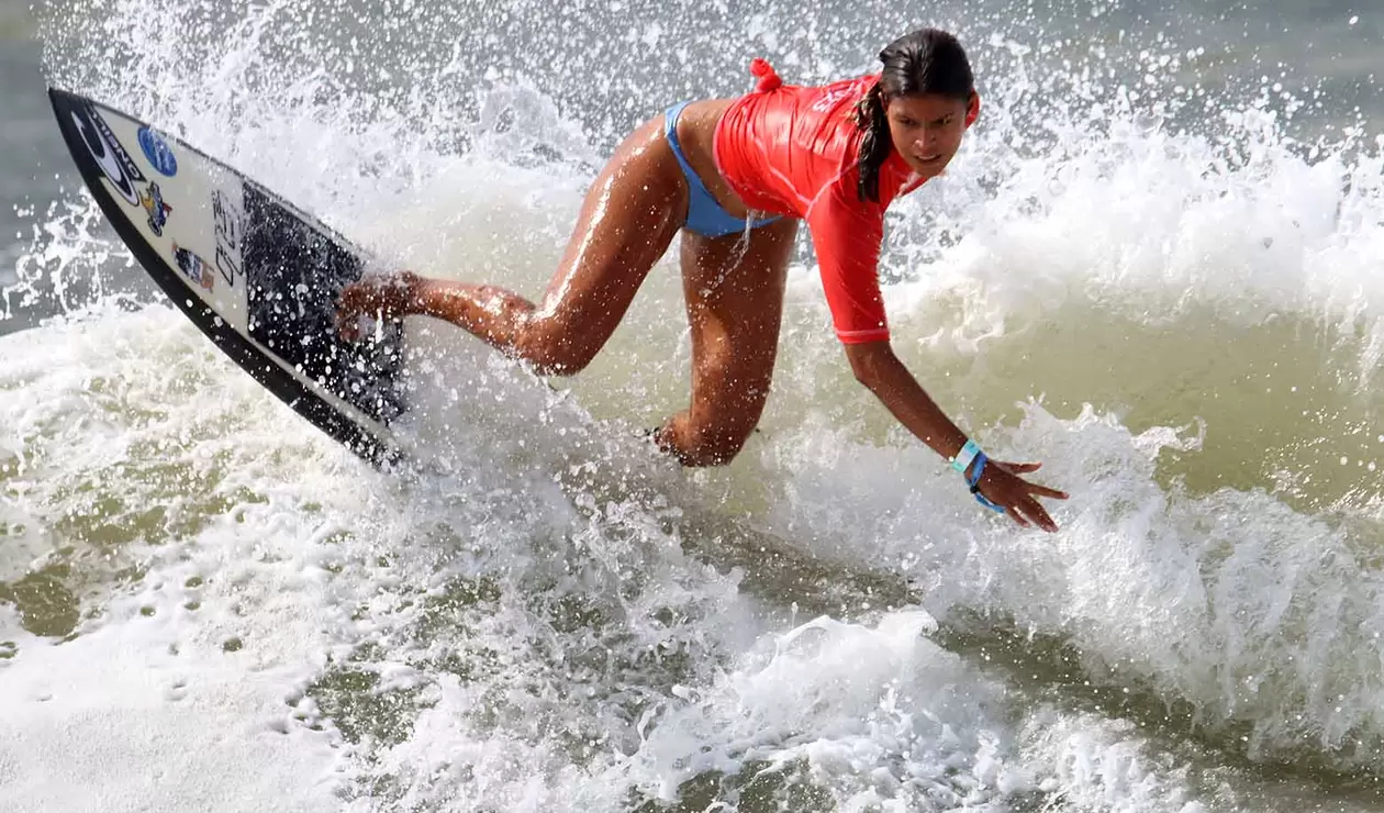 Margarita Conde, colombiana en la prueba de surf de los Juegos Centroamericanos 2023
