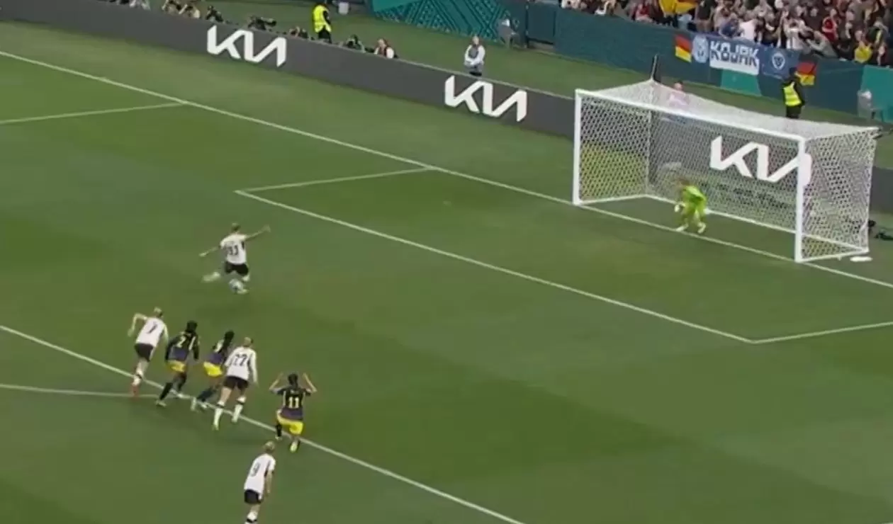 Gol de Alemania contra Colombia en el Mundial Femenino