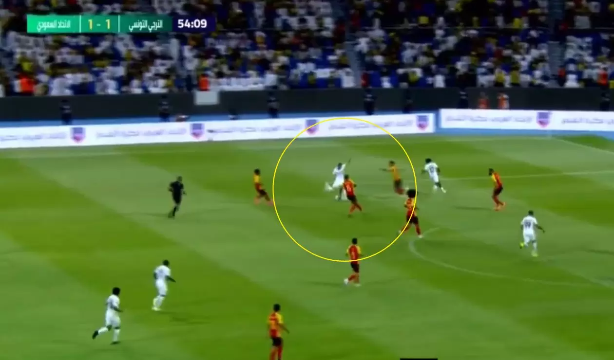 Primer gol de Benzema en Arabia