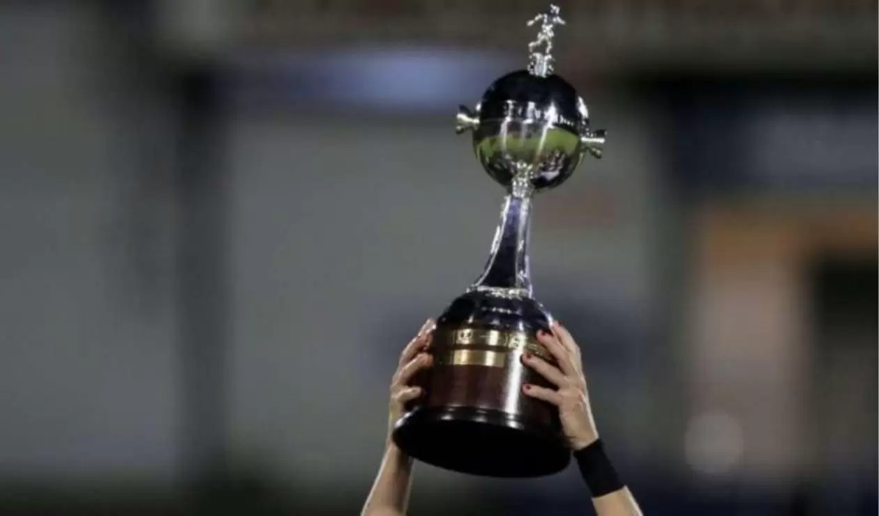 Trofeo de la Copa Libertadores Femenina