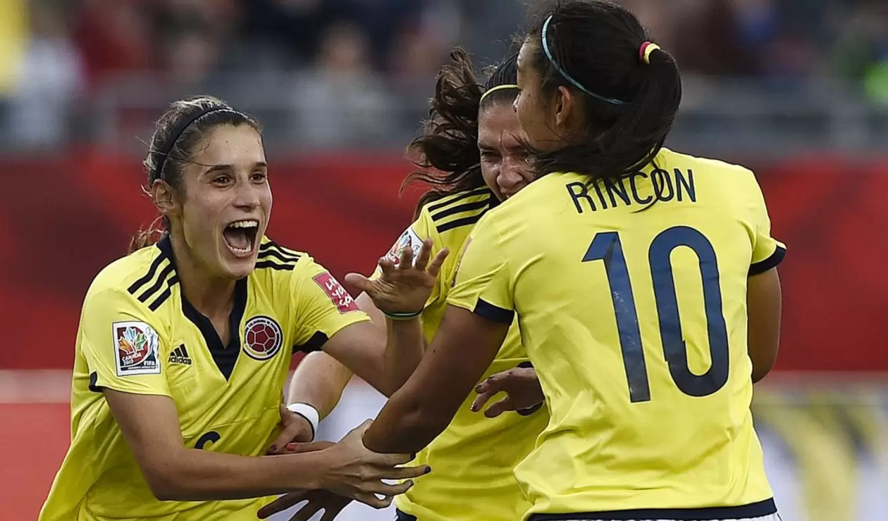 Yoreli Rincón y Daniela Montoya en la selección Colombia femenina