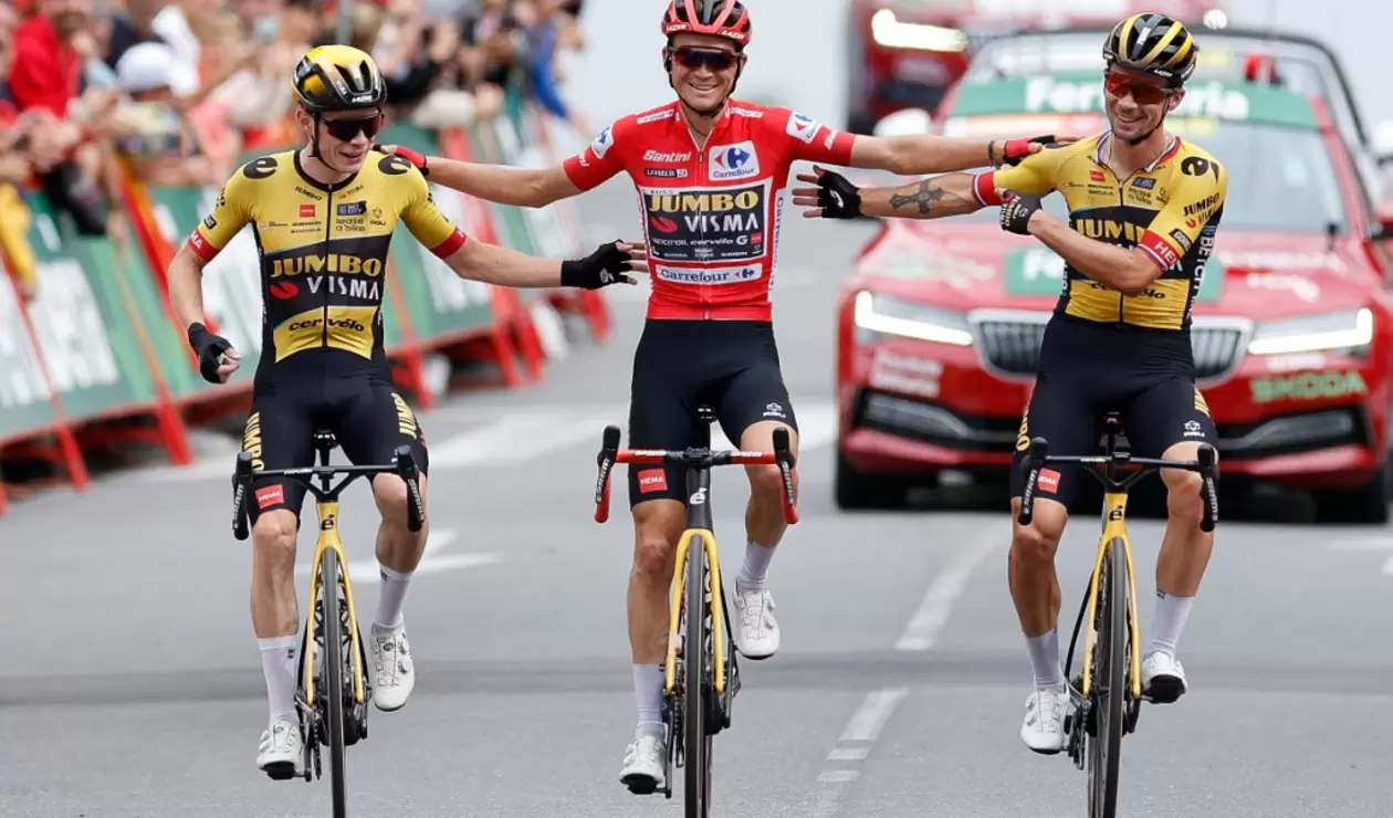 Kuss junto a Roglic y Vingegaard en la penúltima etapa de la Vuelta a España