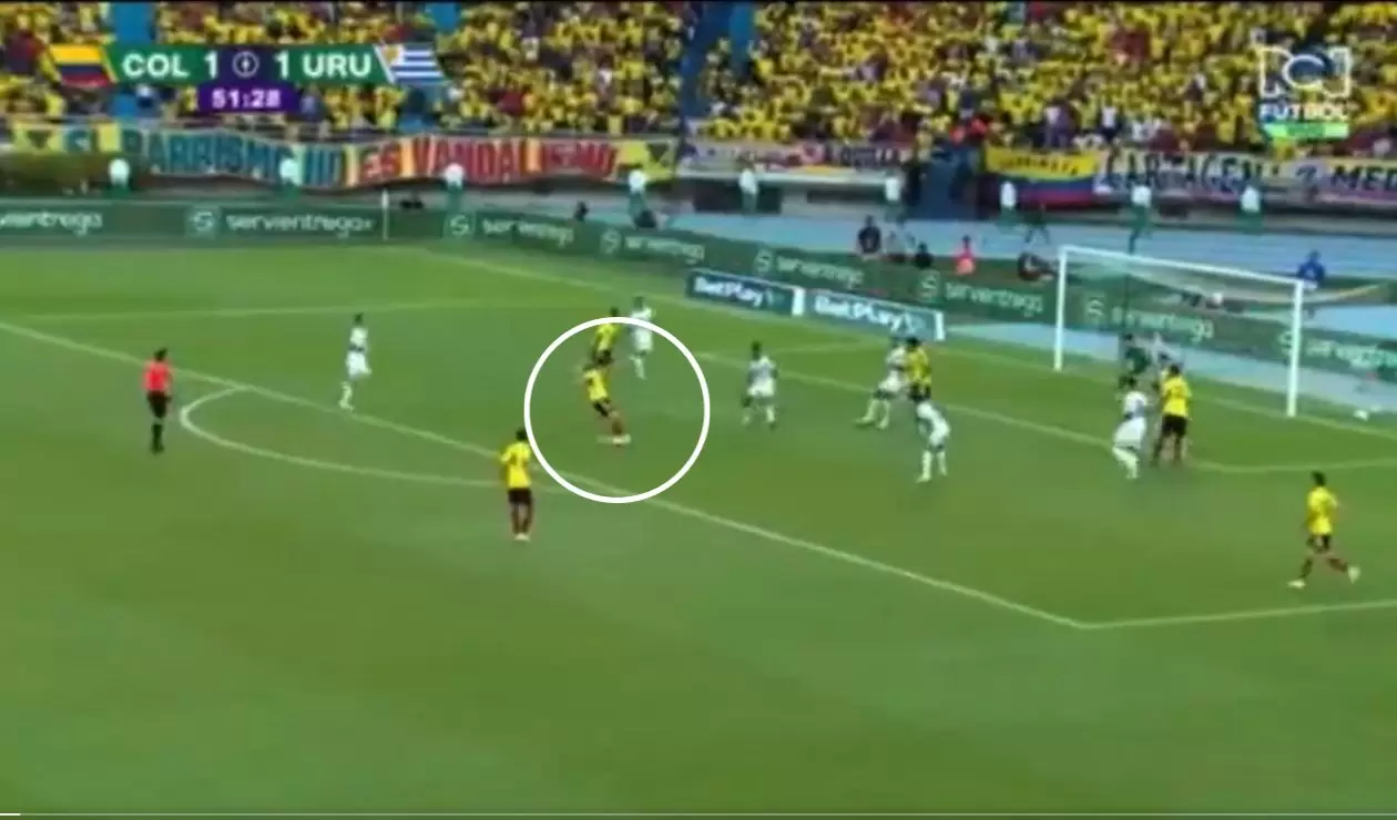 Gol de Matheus Uribe en Colombia vs Uruguay
