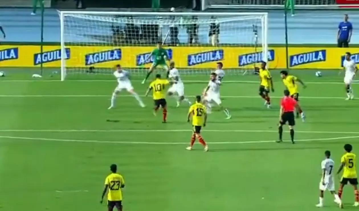 Gol de James Rodríguez en Colombia vs Uruguay