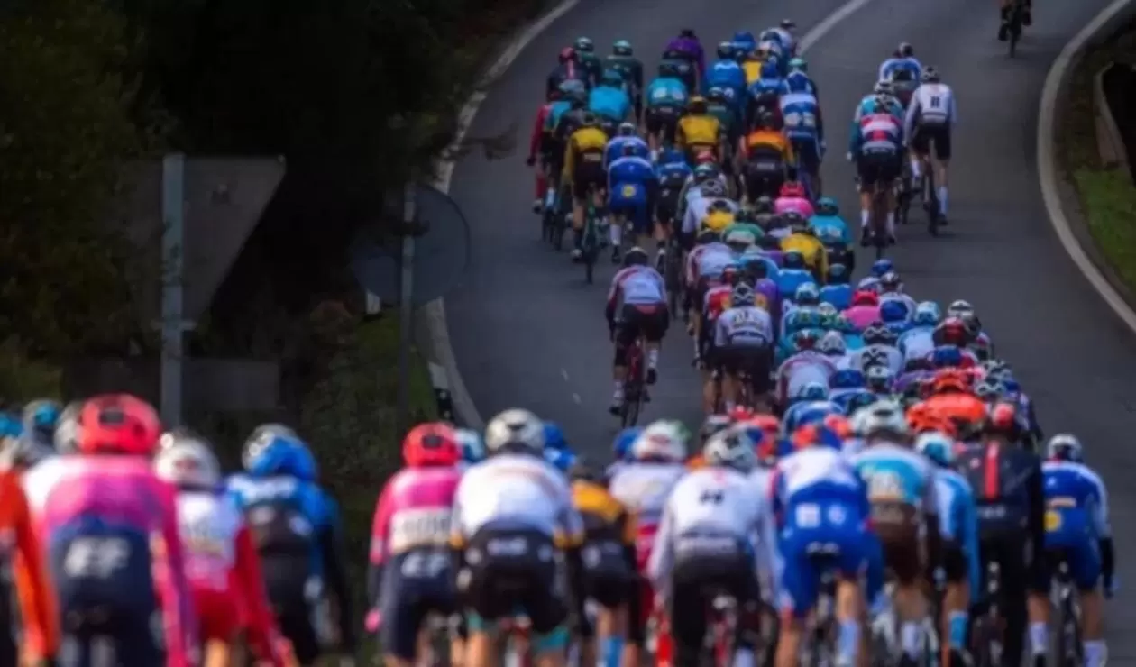 Dos ciclistas fueron sancionados por UCI debido a gestos racistas y discriminatorios