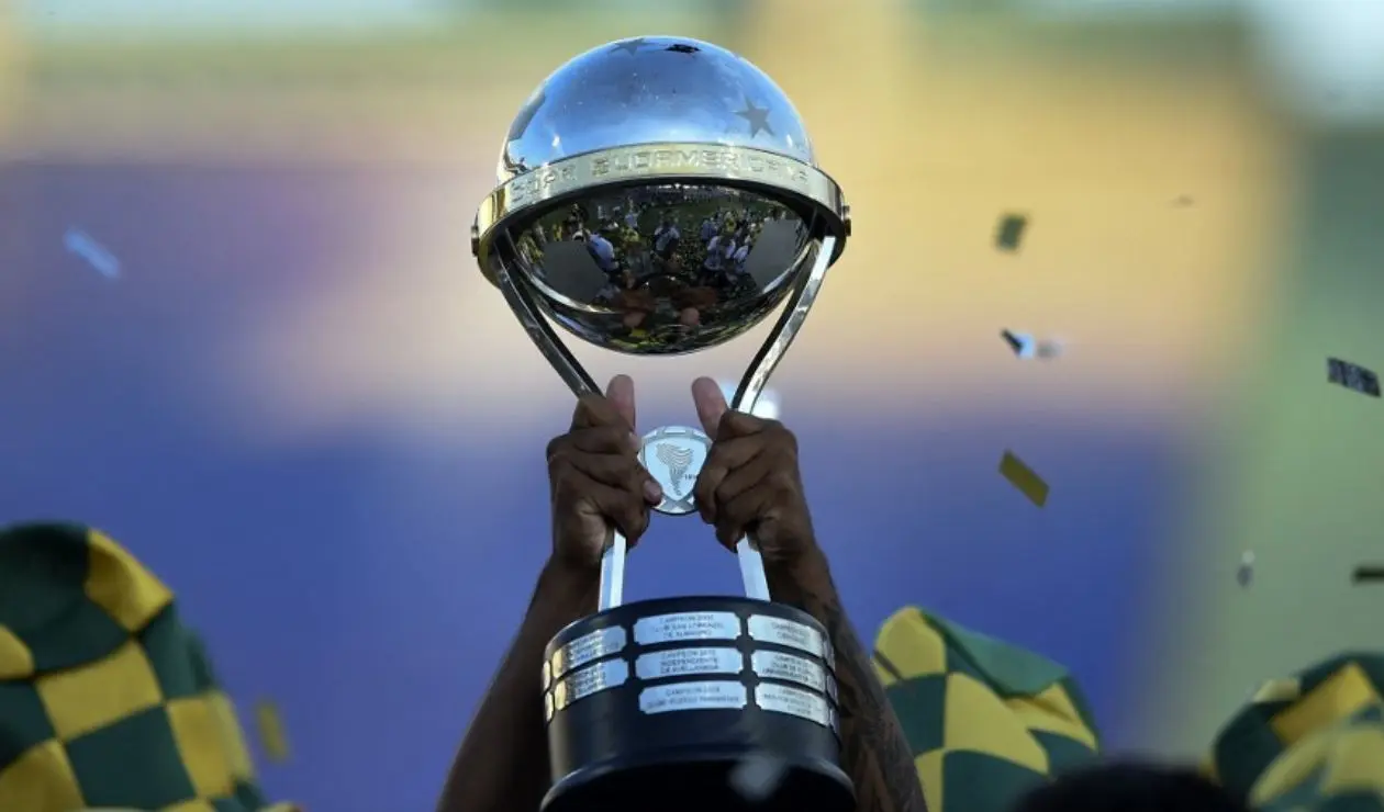 Copa Sudamericana trofeo