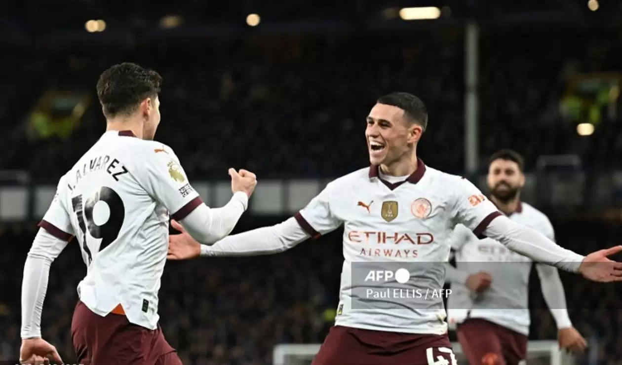 Phil Foden y Julián Álvarez celebran en la victoria del Manchester City