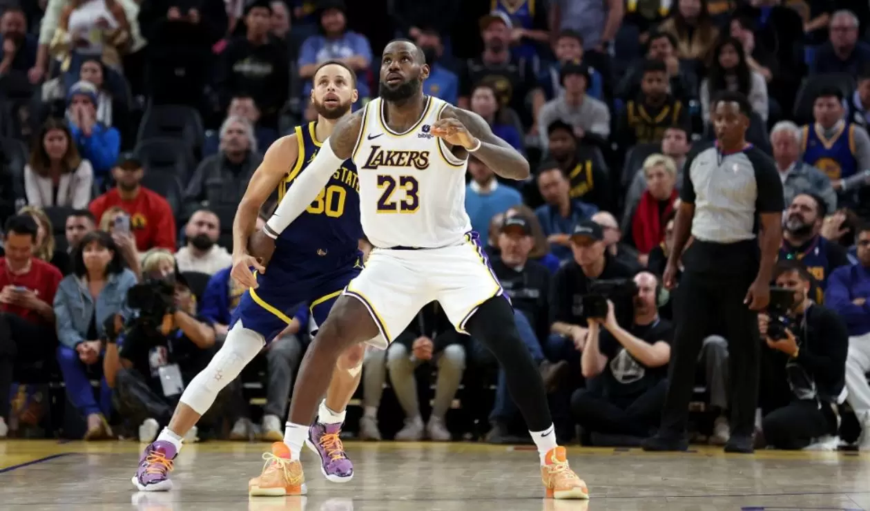 LeBron y los Lakers barren a los Warriors de Curry: partidazo de NBA