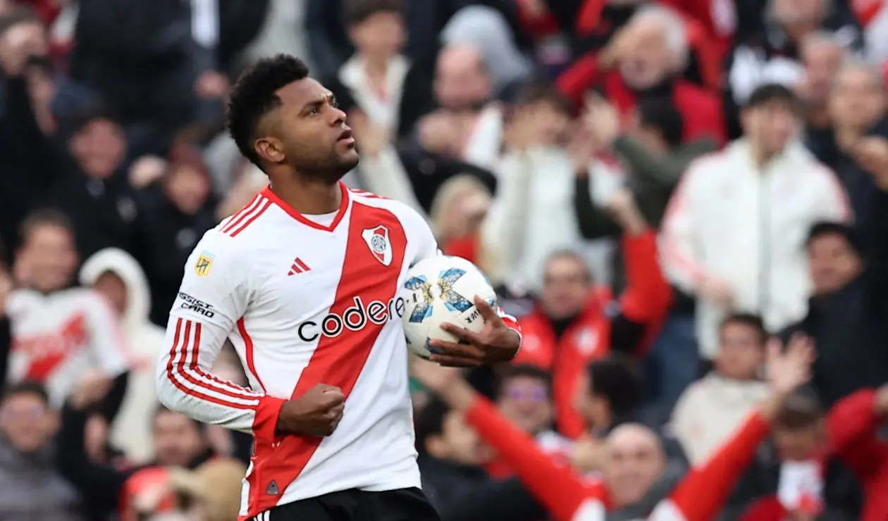 Miguel Ángel Borja en partido de River