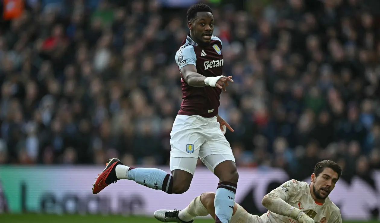 Jhon Jader Durán con el Aston Villa