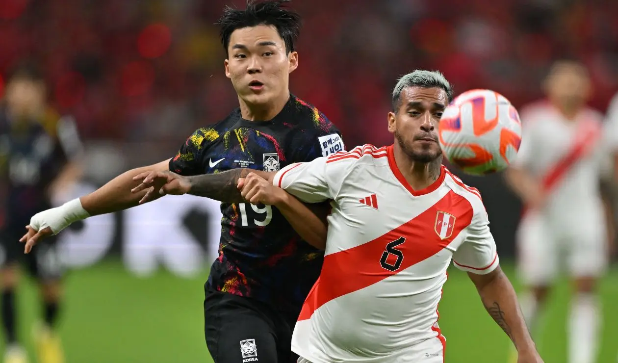 Miguel Trauco con Perú