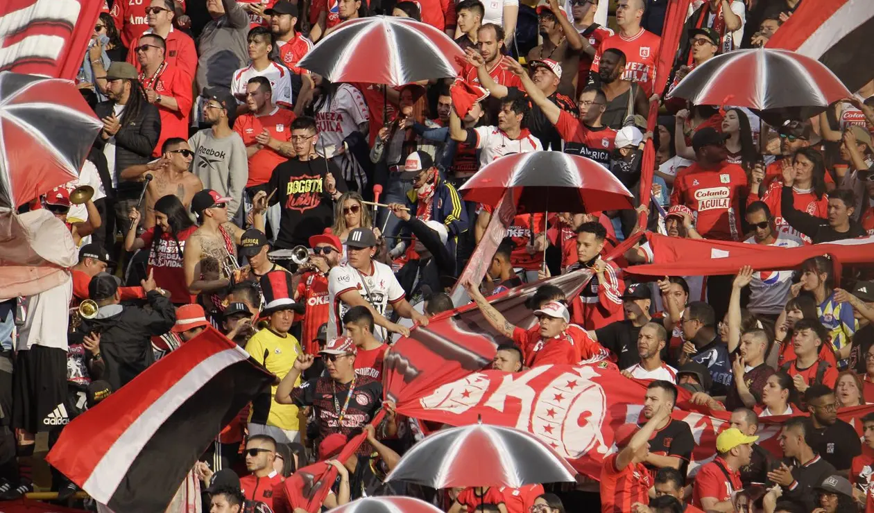 Millonarios enfrenta a América en partido amistoso de la pretemporada Serie Colombia 2025 en el estadio Nemesio Camacho El Campin. Camila Díaz - RCN Radio