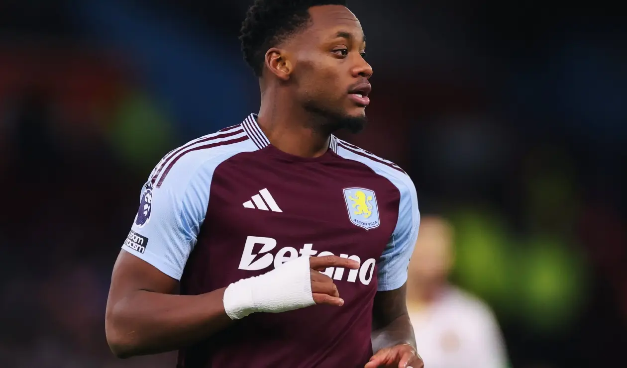 Jhon Jáder Durán con el Aston Villa