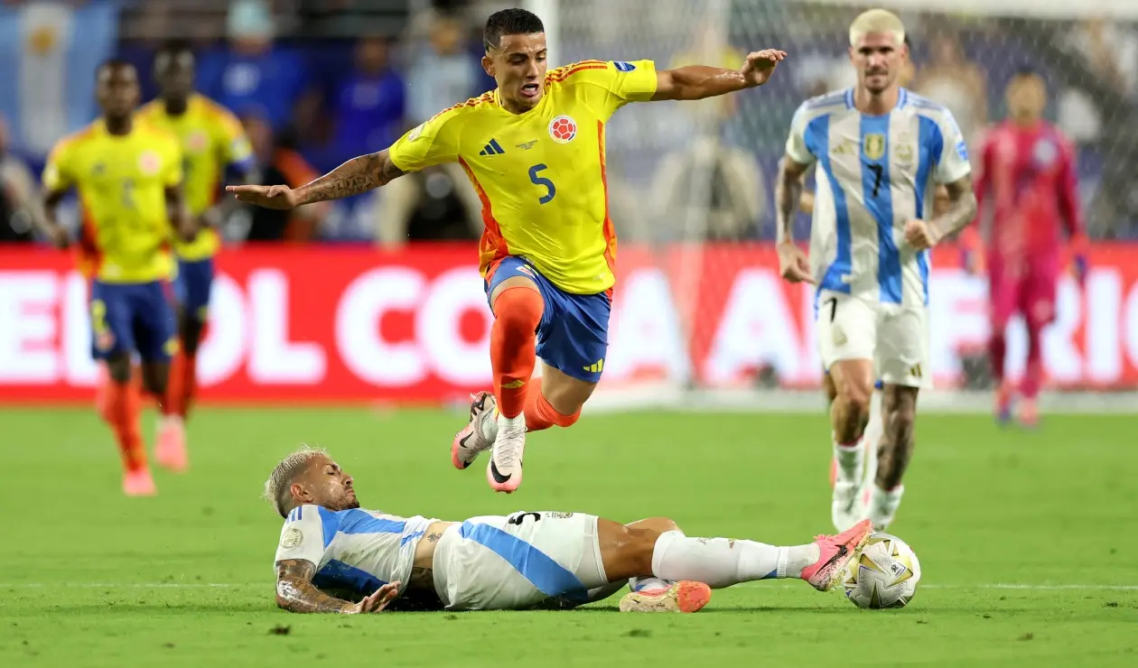 Kevin  Castaño volante de la Selección Colombia