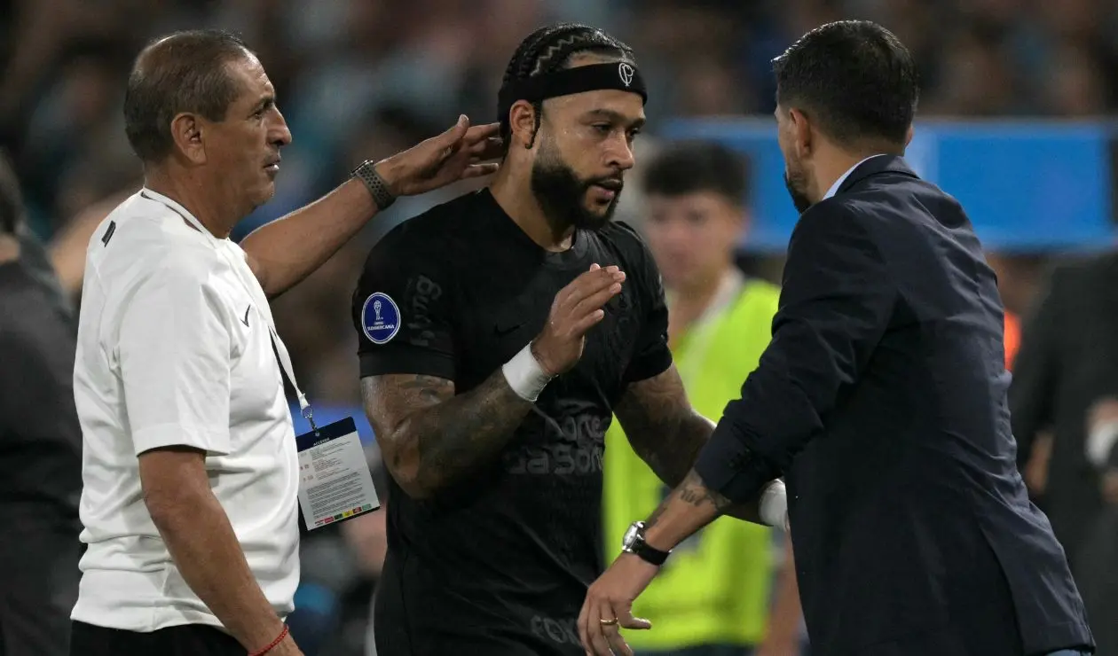 Memphis Depay con Corinthians