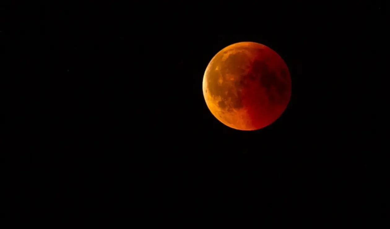 Eclipse Lunar 