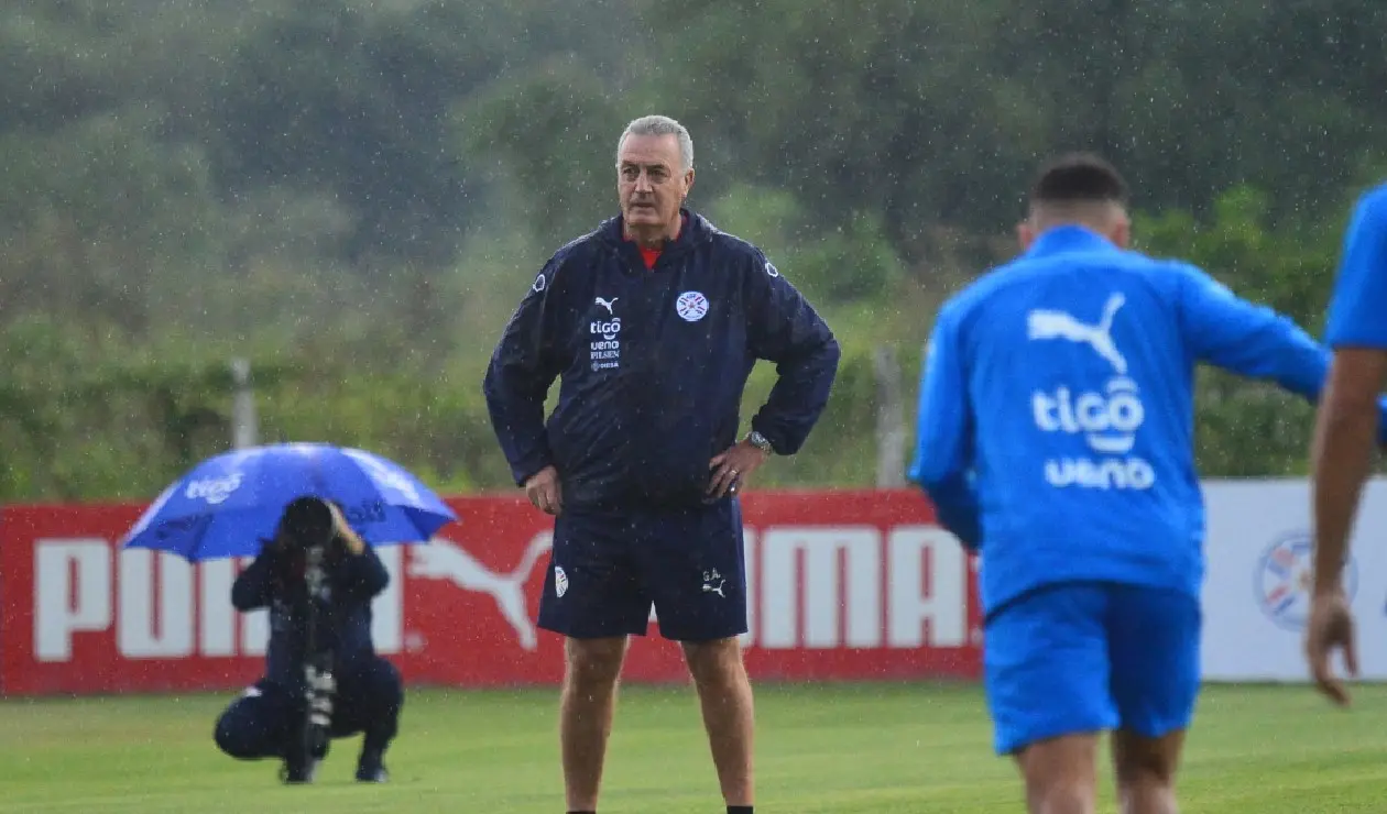 Gustavo Alfaro, técnico de Paraguay en la Eliminatoria