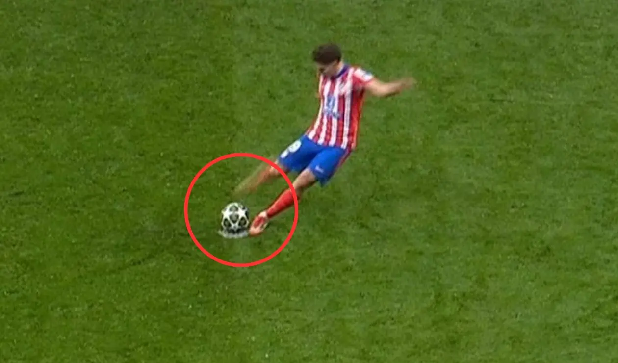 Penal anulado de Julián Álvarez en la Champions League