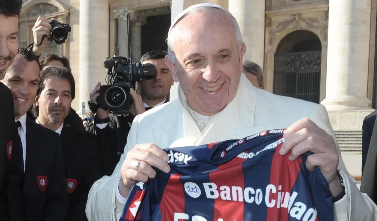 Papa Francisco y su amor eterno por el San Lorenzo