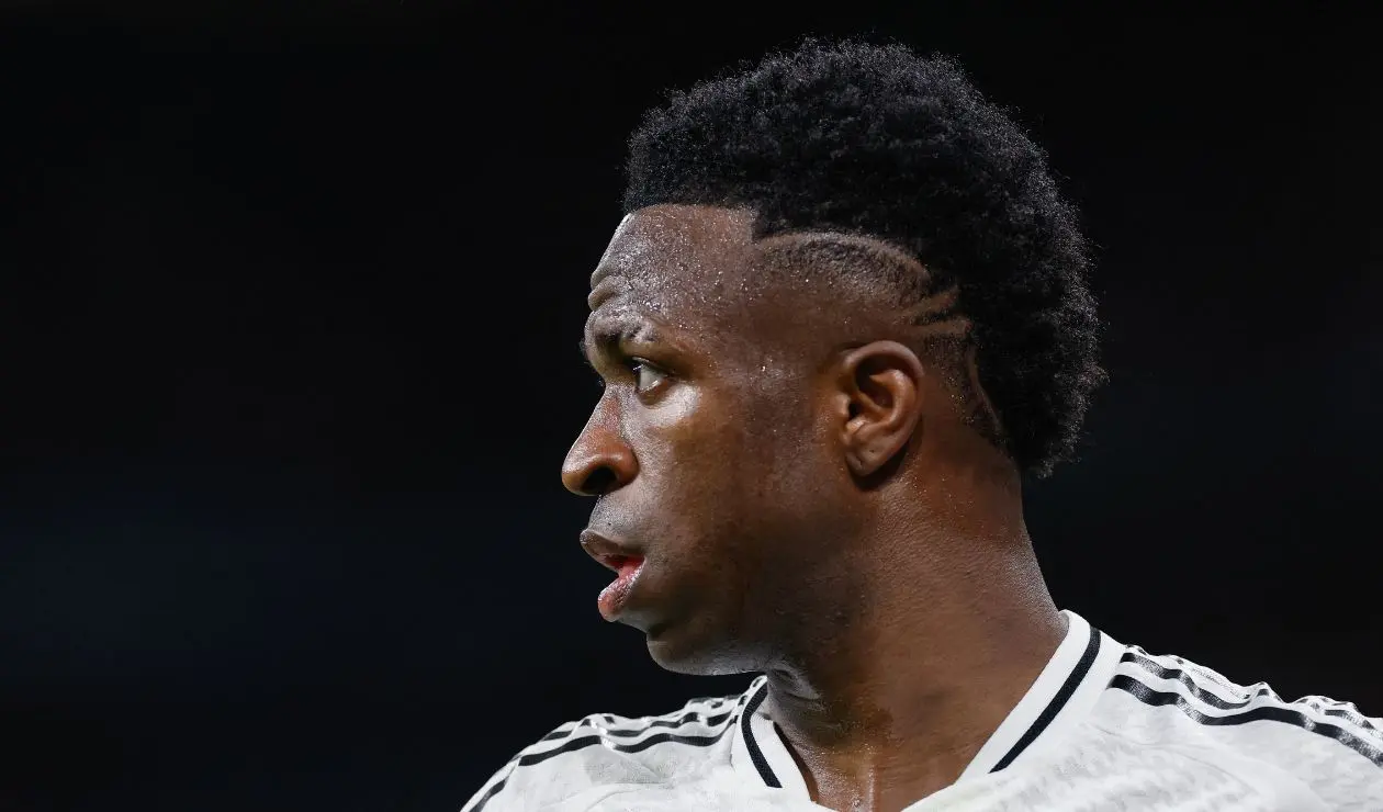 Vinicius abre la puerta a su salida del Real Madrid: crisis interna en la 'Casa Blanca'
